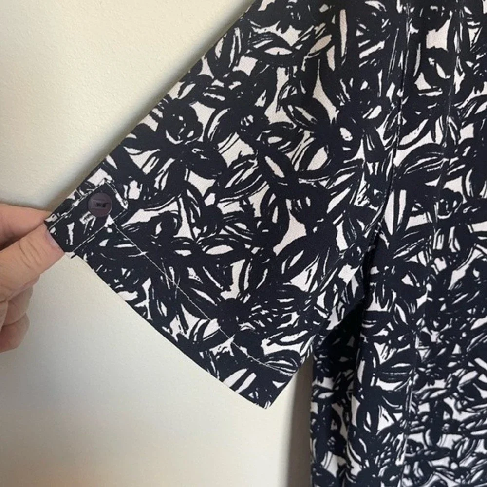 Koret Navy Blue White Floral  Print  Button Up V Neck Size M - Picture 7 of 10